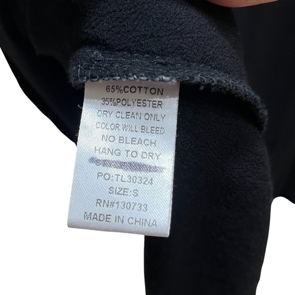 UMGEE Black High Low Hem Red Floral Embroidered  Sleeves Boho Tunic Top Sz S - Picture 7 of 8